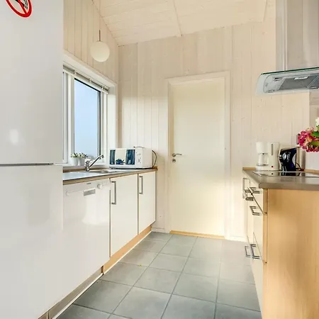 Duschanka - 50m To The Fjord By Interhome