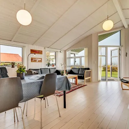 Duschanka - 50m To The Fjord By Interhome
